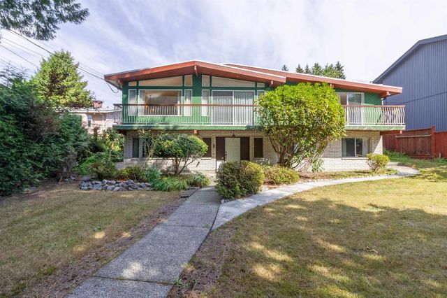 7107 Broadway, Burnaby