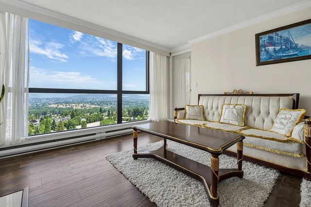 5899 Wilson Avenue 2106, Burnaby