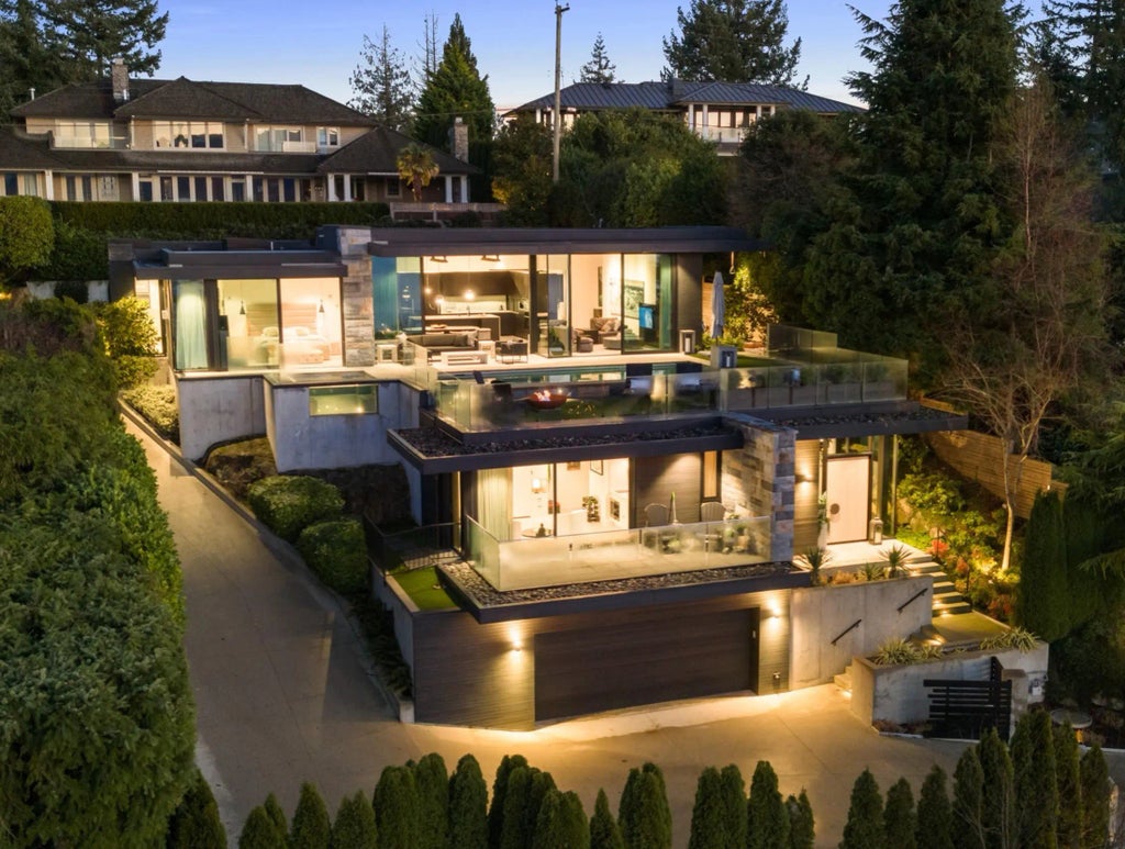 6252 Overstone Drive, West Vancouver