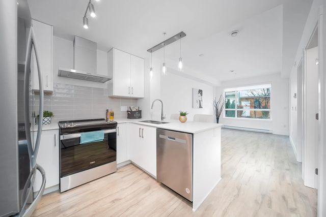 6338 King George Boulevard 116, Surrey
