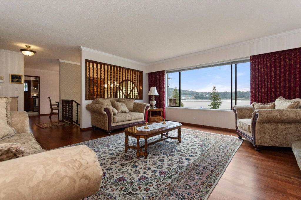 3772 Dollarton Highway, North Vancouver