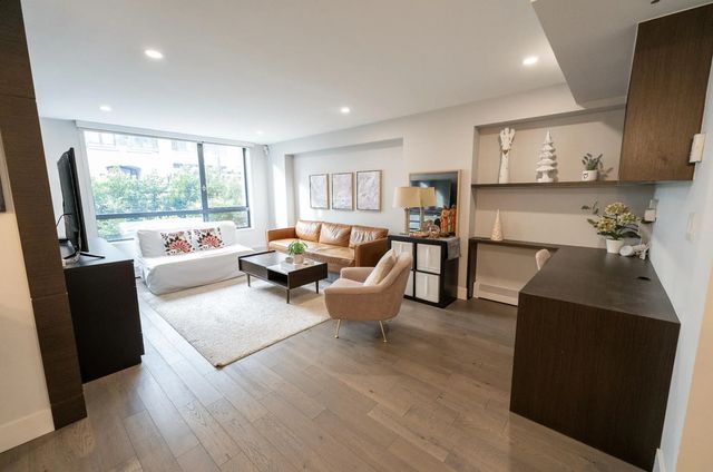 289 Drake Street 201, Vancouver
