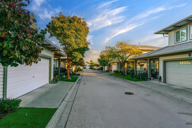 15188 62a Avenue 35, Surrey