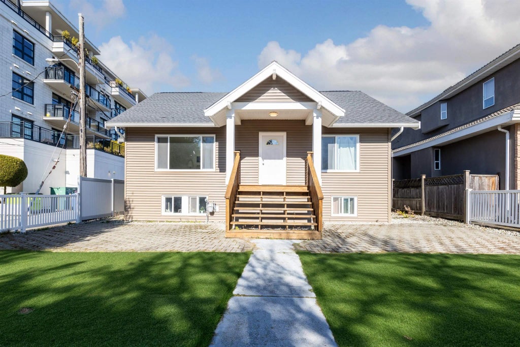 2079 W 46th Avenue, Vancouver