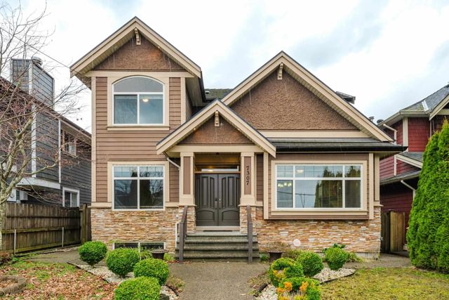 7307 2nd Street, Burnaby