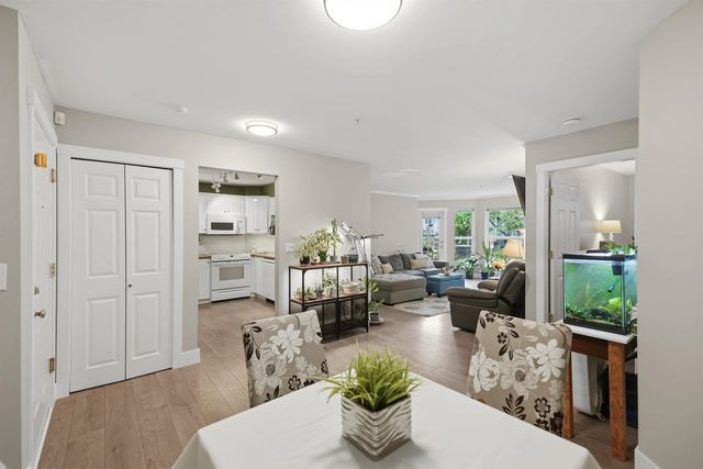 6557 121 Street 101, Surrey
