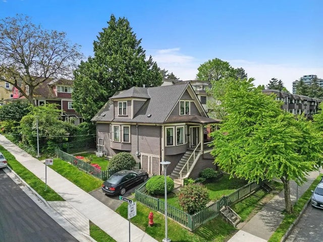 498 E 5th Avenue, Vancouver