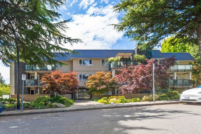 1371 Foster Street 104, White Rock