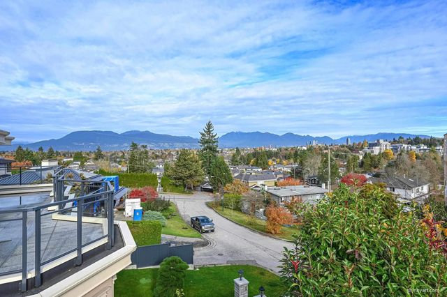 4729 Paton Street, Vancouver