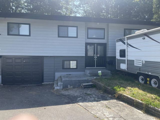 1960 Catalina Crescent, Abbotsford