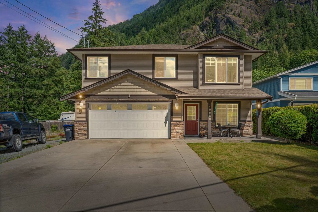 19988 Beacon Road, Hope