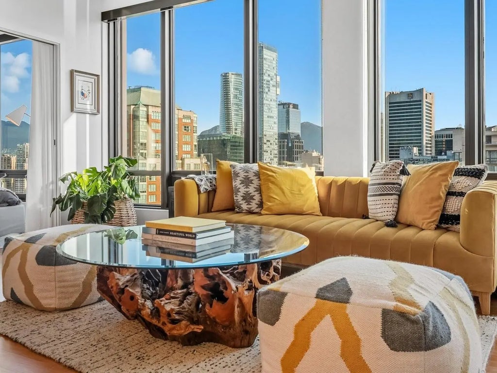 989 Nelson Street 1610, Vancouver