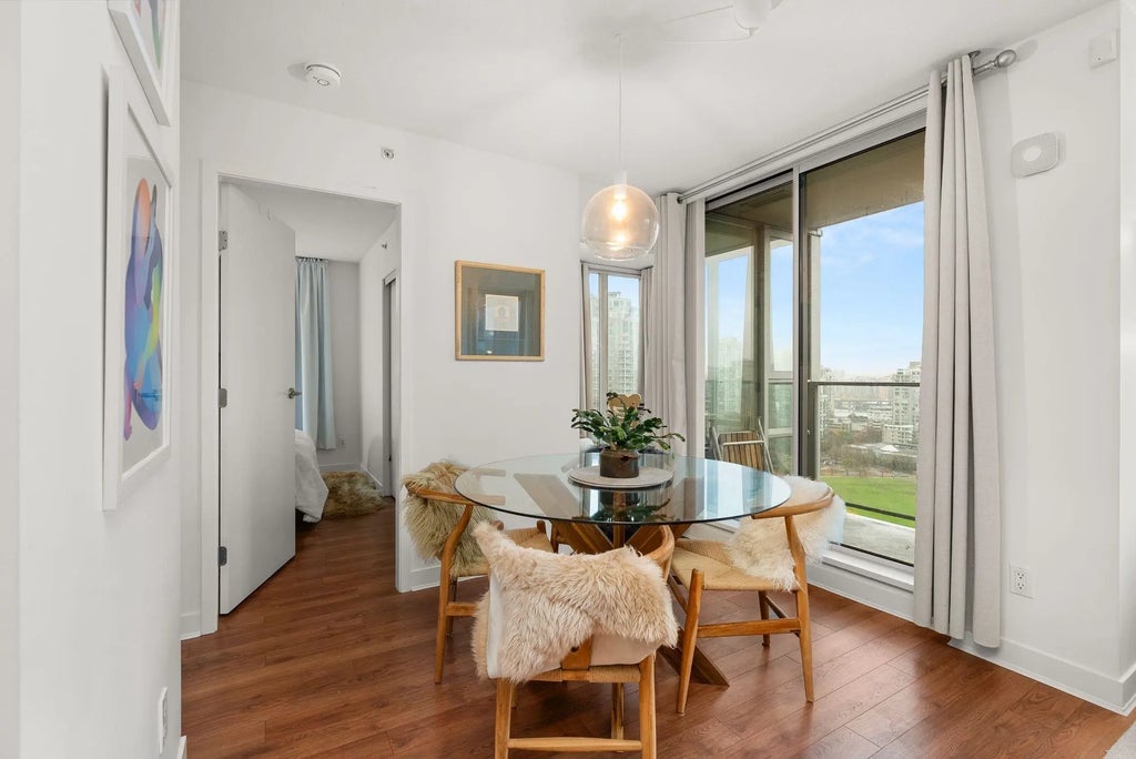 1438 Richards Street 2108, Vancouver