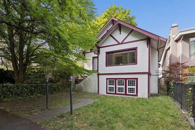 3229 W 11th Avenue Ground Level, Vancouver