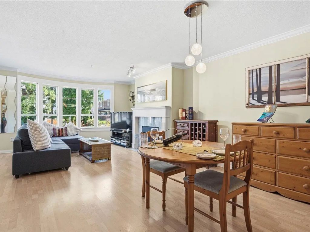 3220 W 4th Avenue 201, Vancouver