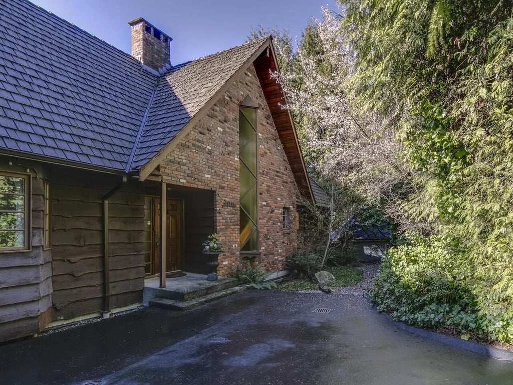 3904 Westridge Avenue, West Vancouver