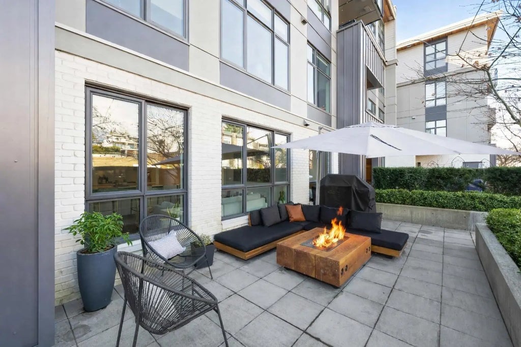 747 E 3rd Street 116, North Vancouver