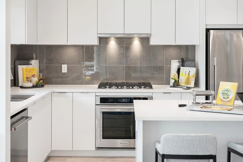 629 Cottonwood Avenue 111, Coquitlam