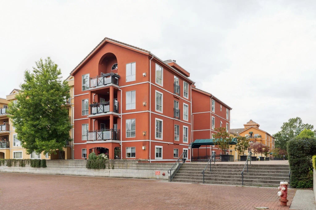 6 Renaissance Square 104, New Westminster