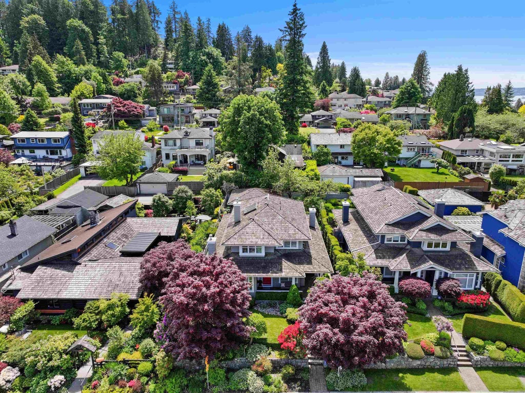 938 Kings Avenue, West Vancouver