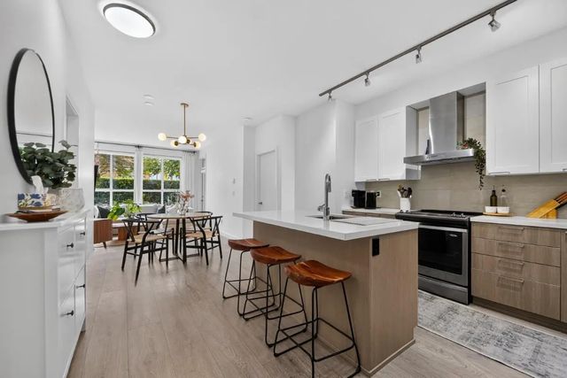 611 Regan Avenue 103, Coquitlam