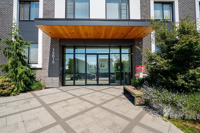 15815 85 Avenue 407, Surrey