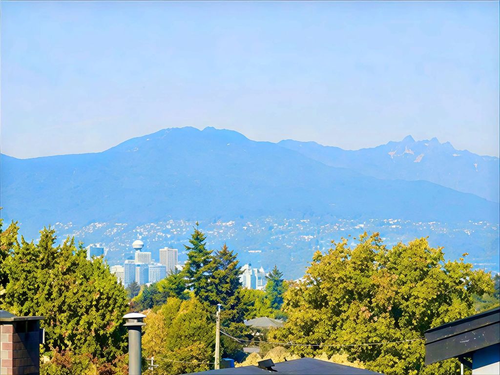 1325 E 37th Avenue 3, Vancouver