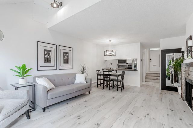 17710 60 Avenue 64, Surrey