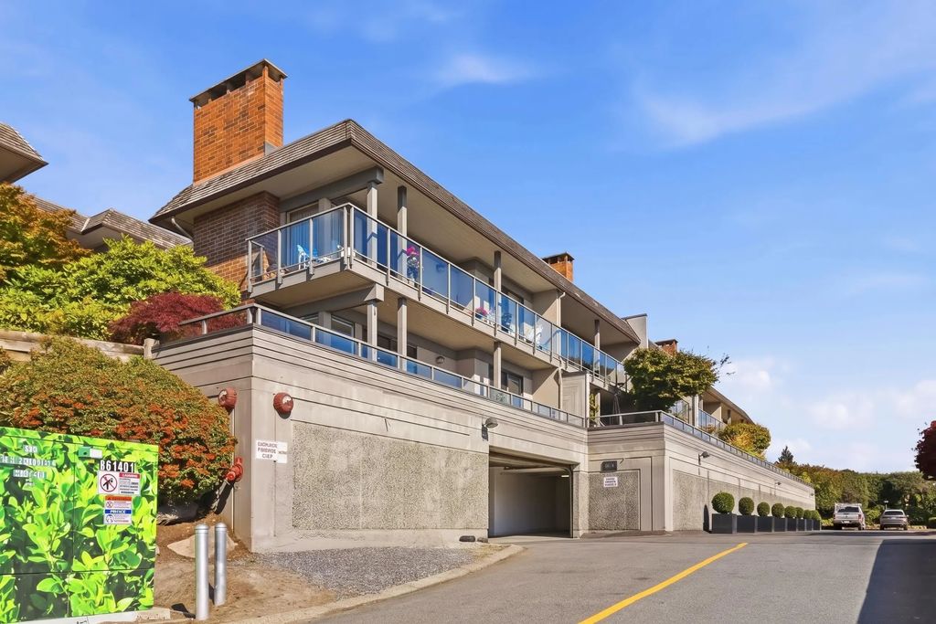 2214 Folkestone Way 22, West Vancouver