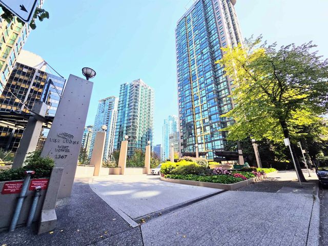 1367 Alberni Street 1109, Vancouver