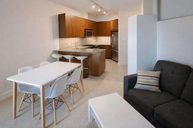 5889 Irmin Street 405, Burnaby