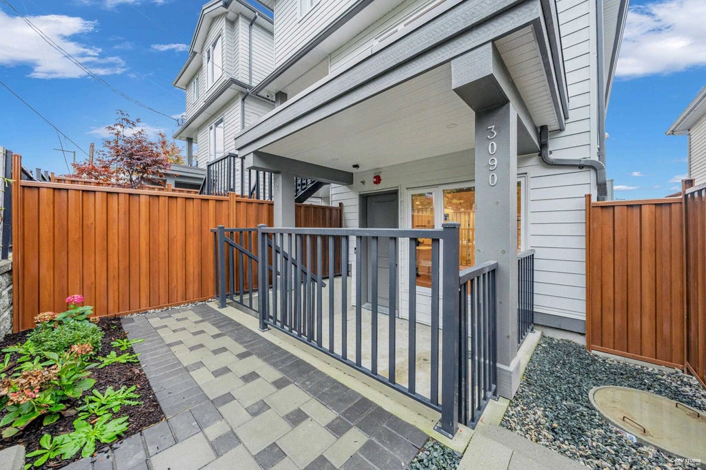 3090 Vanness Avenue 2, Vancouver