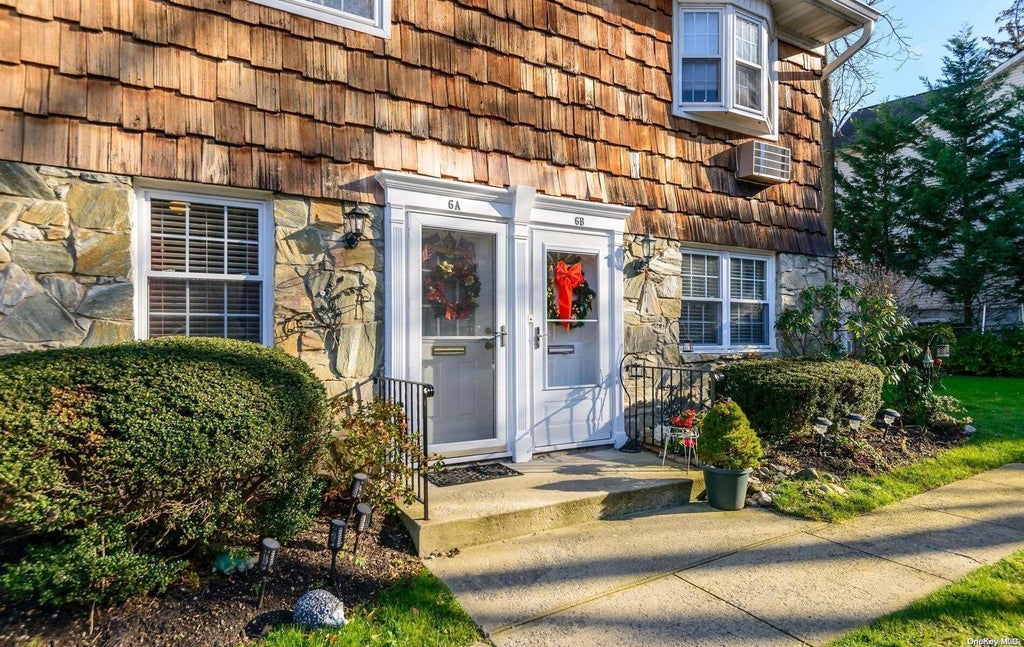 1 of 1 - 1 Anchorage Lane 6a, Oyster Bay, NY