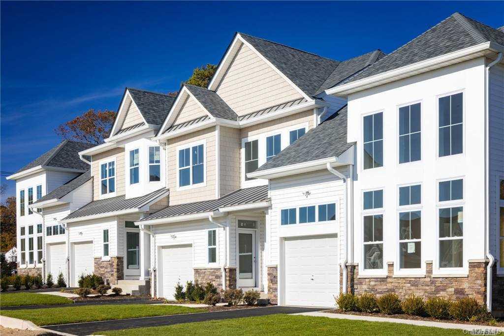 1 of 1 - 1239 Old Nichols Road 4, Islandia, NY