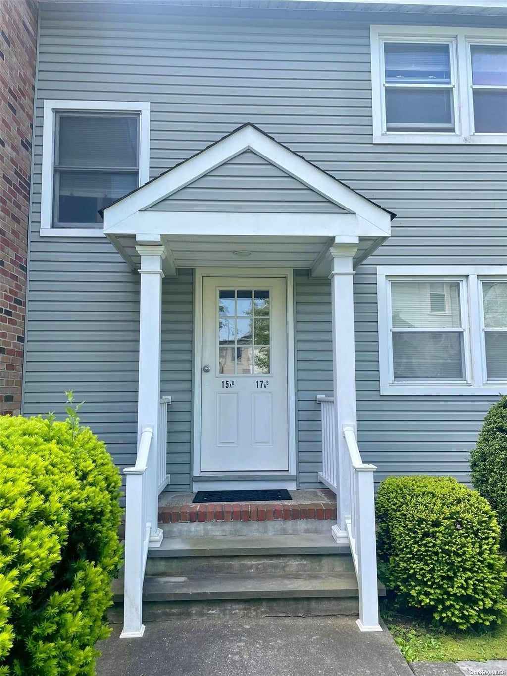 1 of 1 - 17 B Hewlett Court 17 B, Babylon, NY