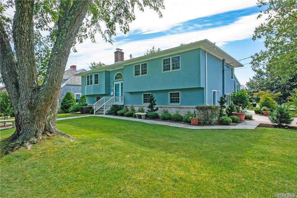 1 of 1 - 66 Bellows Lane, Southampton Village, NY