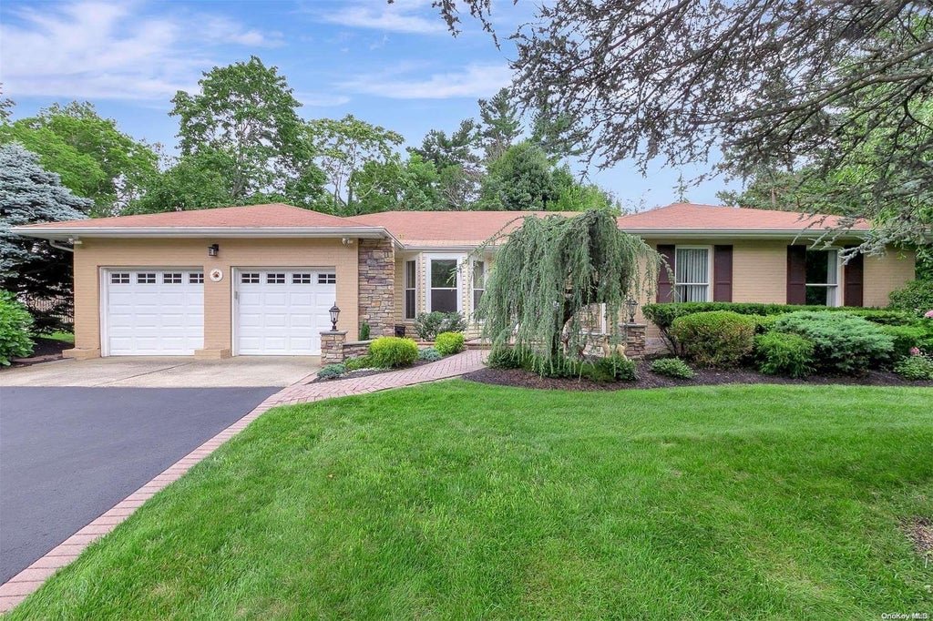 1 of 1 - 4 Half Acre Court, Smithtown, NY