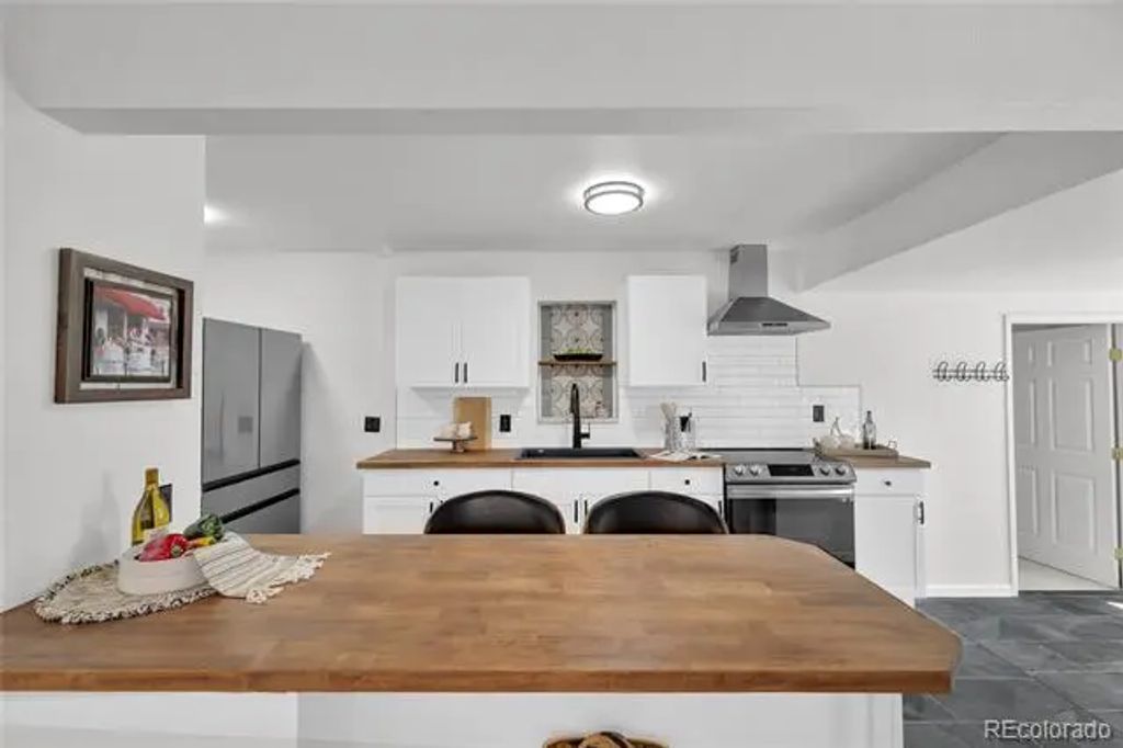 575 S Clay Street, Denver