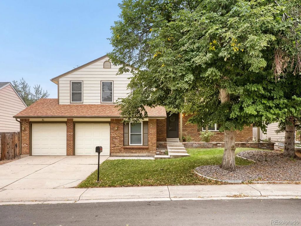 1472 S Laredo Way, Aurora