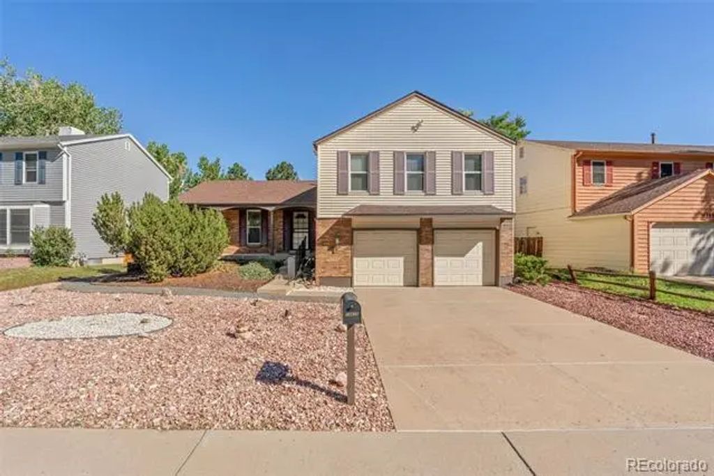 14835 E Caspian Place, Aurora
