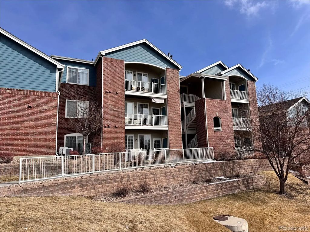 2675 S Danube Way 302, Aurora