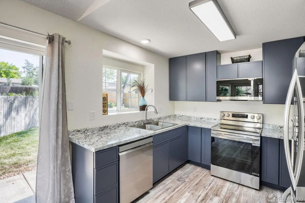 9204 W 94th Avenue, Broomfield