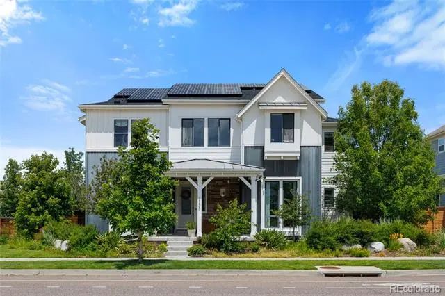 8205 E Prairie Meadow Drive, Denver