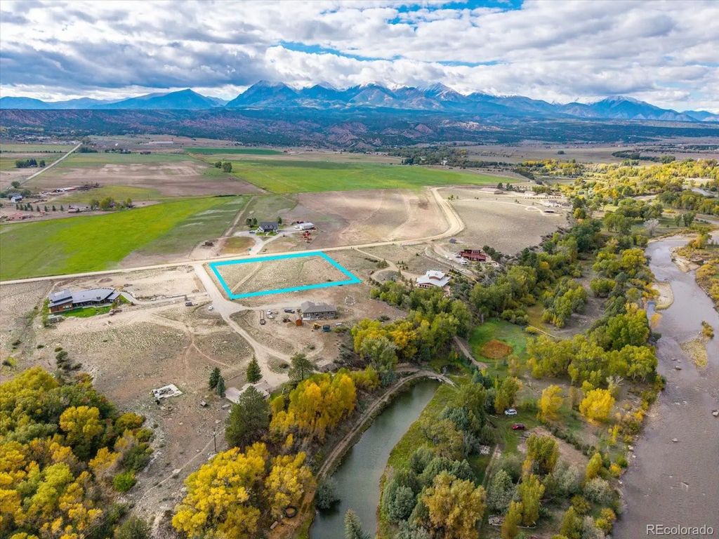 9697 County Road 163, Salida