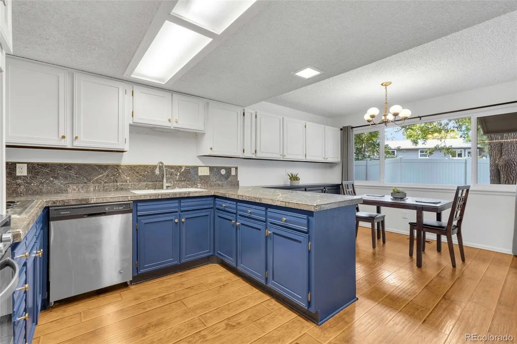 7165 S Vine Circle, Centennial