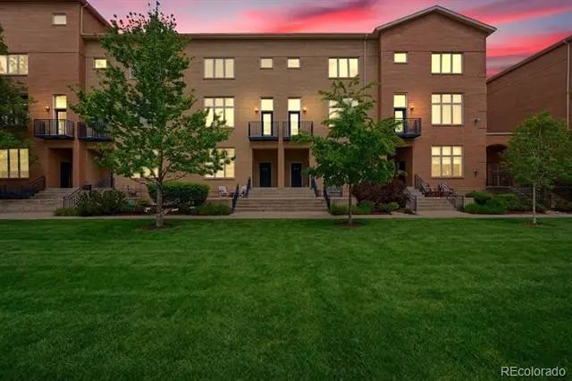 220 Roslyn Street 706, Denver