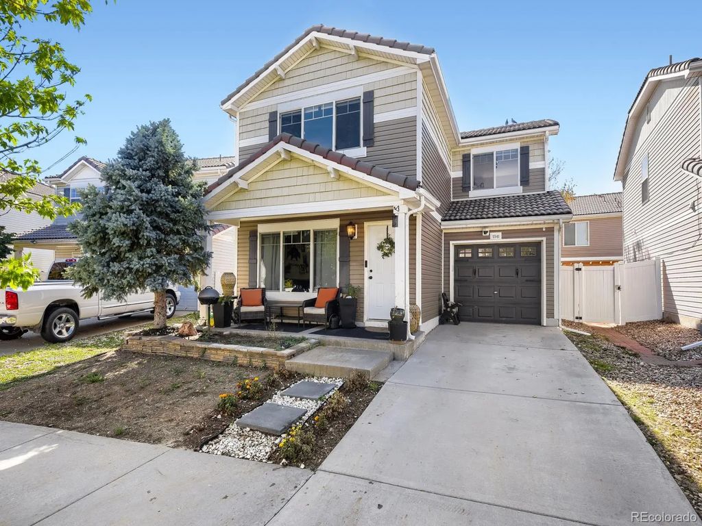 5541 Flanders Way, Denver