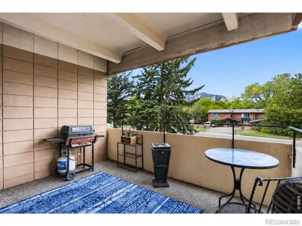 500 Mohawk Drive 202, Boulder