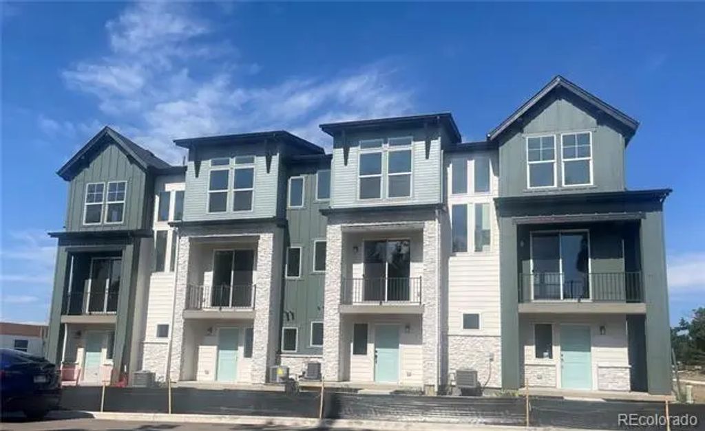 11948 W 57th Place, Arvada