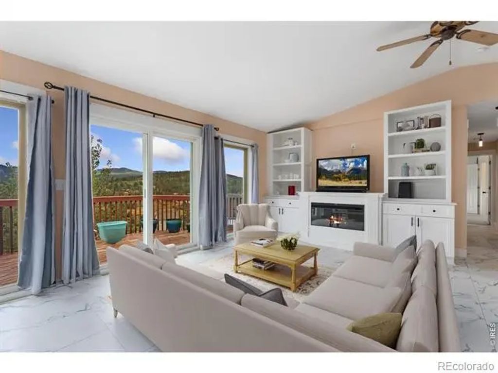141 Tami Road, Red Feather Lakes